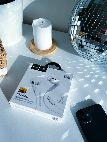 Проводные наушники M1 Pro, Lightning, HOCO, вакуумные с микрофоном, белые