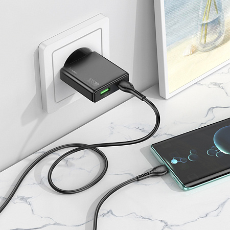 Сетевое зарядное устройство, 1 PD 20W + 1 USB 3.0 QC (N38), HOCO, Type-C to Type-C, черный