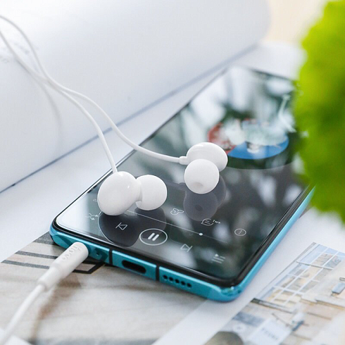 Проводные наушники M69, Hoco, вакуумные с микрофоном, белые